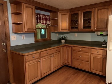 236 Center St, Ludlow, MA 01056 - photo 5