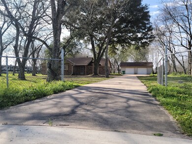 8022 Bailey Rd, Pearland, TX 77584 - photo 3