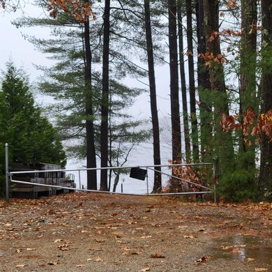 19 Metacomet Lake Dr unit 1, Sandown, NH 03873 - photo 2