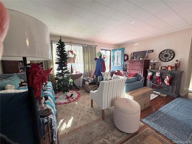 16 Gariss St, Port Jervis, NY 12771 - photo 4