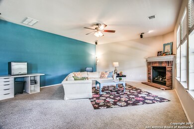 160 Raintree Dr, Kyle, TX 78640 - photo 4