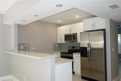 7338 NW 75th St, Tamarac, FL 33321 - photo 6