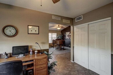 6 office den