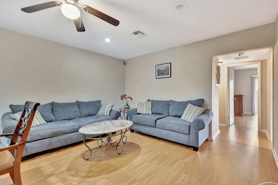 162 Coventry G, West Palm Beach, FL 33417 - photo 7