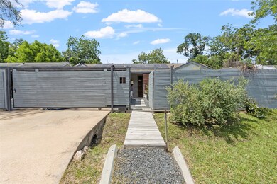 45 Farrell St, Houston, TX 77022 - photo 3