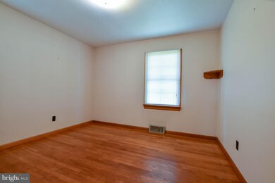 14108 Paradise Church Rd, Hagerstown, MD 21742 - photo 6