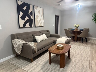 328 N Taylor St, Gainesville, TX 76240 - photo 2