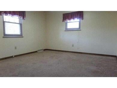 Bedroom. 3