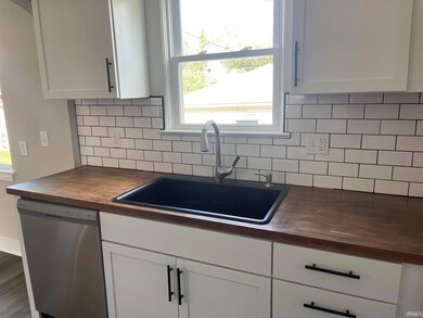 609 S Walsh St, Garrett, IN 46738 - photo 5