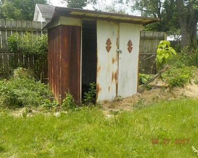 3815 Adell Rd, Columbus, OH 43228 - photo 3