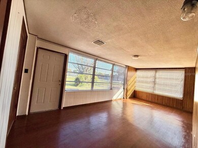 908 Griffin Rd, Leesburg, FL 34748 - photo 6