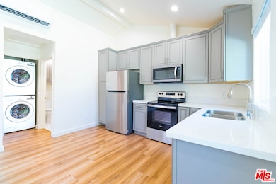 8326 Beckford Ave, Los Angeles, CA 91324 - photo 6