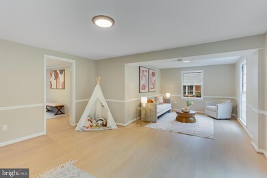 7411 Venice St, Falls Church, VA 22043 - photo 5