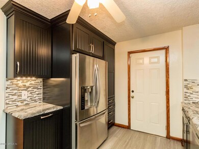 6326 Autlan Dr, Jacksonville, FL 32210 - photo 7