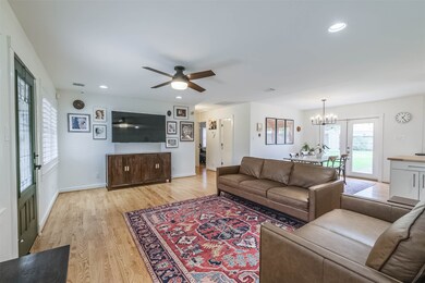 4825 Viking Dr, Houston, TX 77092 - photo 6