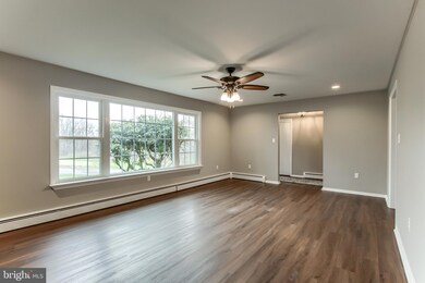 4858 Hawthorn Dr, Harrisburg, PA 17111 - photo 5