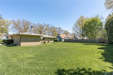 Over 1900 sq ft L Shape Ranch