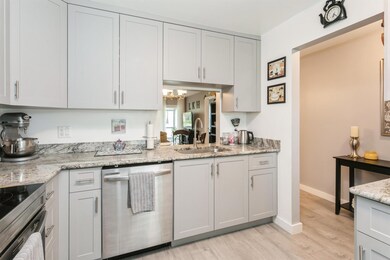 882 Worcester Ln unit A, Lake Worth, FL 33467 - photo 4