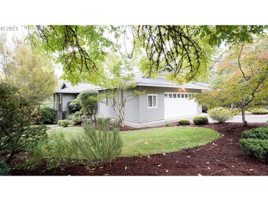 2433 Woodhill Ct, West Linn, OR 97068 - photo 2