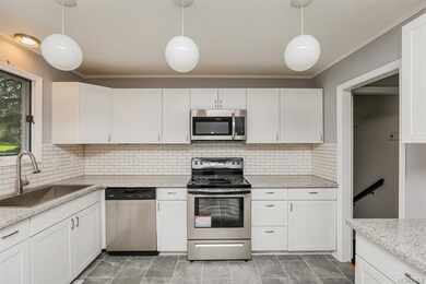 1913 Stewart Ave, Hopewell, VA 23860 - photo 7