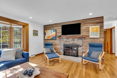 06-Gas Fireplace