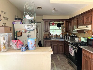 13442 Indianapolis St, Houston, TX 77015 - photo 6