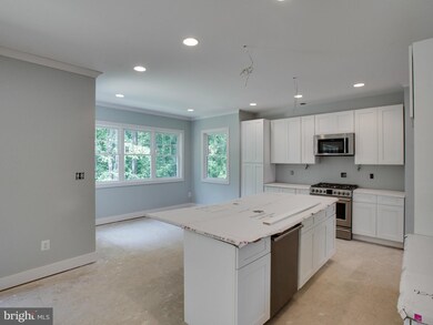 2207 Shiver Dr, Alexandria, VA 22307 - photo 6