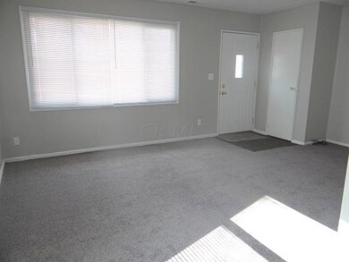 LIVING RM