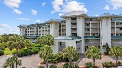 View of apartment building / complex