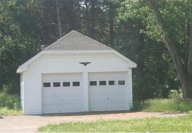 297 West St, Ludlow, MA 01056 - photo 4