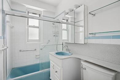 The Blue Building unit 1K, Bronx, NY 10463 - photo 5