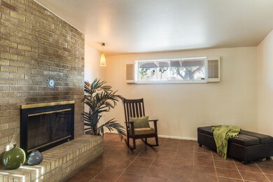 Bonus Room - Fireplace