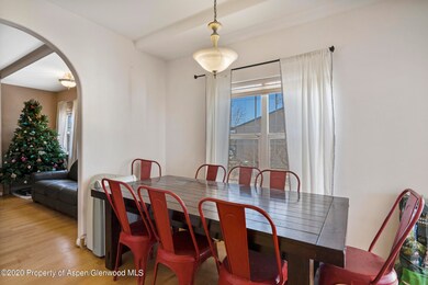 308 Riverview Ave_004