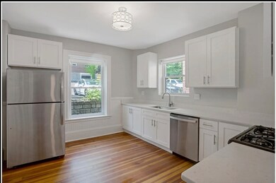 108 Winthrop Rd unit 6, Brookline, MA 02445 - photo 2