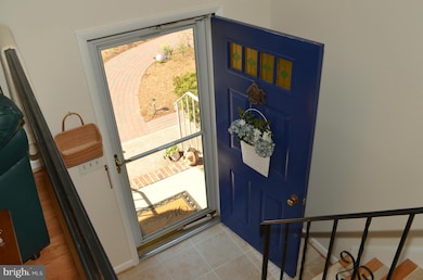 910 Monroe St, Annapolis, MD 21403 - photo 4