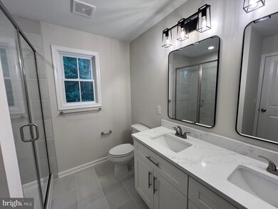 633 Shorewood Dr, Colonial Beach, VA 22443 - photo 5