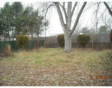 38 Leland Dr, Springfield, MA 01109 - photo 5