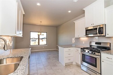 710 Captain Stockton St, Prairie Grove, AR 72753 - photo 3