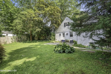 33 Halsey Dr, Old Greenwich, CT 06870 - photo 6