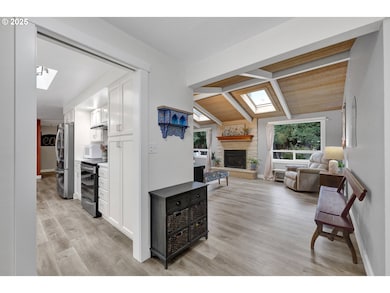 660 Elwood Dr, Eugene, OR 97401 - photo 5