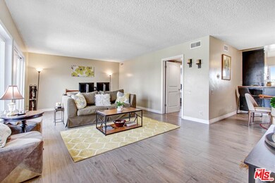 6130 Coldwater Canyon Ave unit 12, North Hollywood, CA 91606 - photo 3