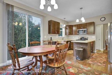 Eat-In Kitchen