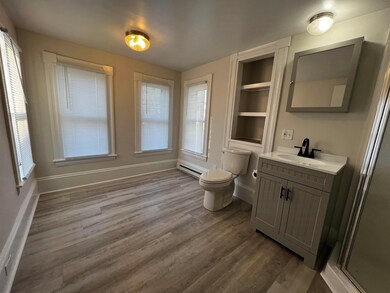 14 Bow St unit Apartment, Exeter, NH 03833 - photo 4