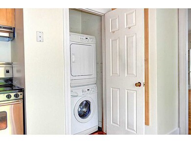 165 Power St unit F, Providence, RI 02906 - photo 6