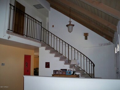 FRONT ENTRY-STAIRCASE