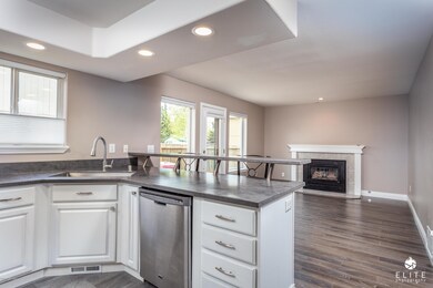 2707SnugHarborCir(12of27)