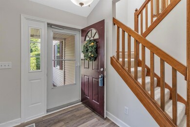 07-5905MacMillan Way-WindowStill-Re