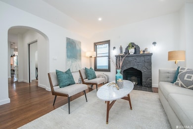 2422 Bonar St, Berkeley, CA 94702 - photo 2