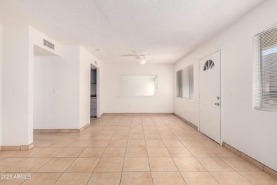 2674 N 43rd Ave unit D, Phoenix, AZ 85009 - photo 6