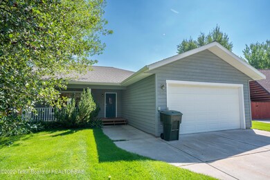 3034 Rangeview Drive-40